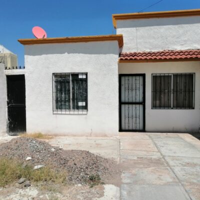 Casa Remodelada en Residencial del Nazas, a 100 mts. de al Super Nazas y Blvd. Revolucion.