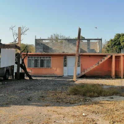 Casa con Escritura y terreno excedente, a la entrada del Ejido 6 de Enero,  Lerdo, Dgo.,